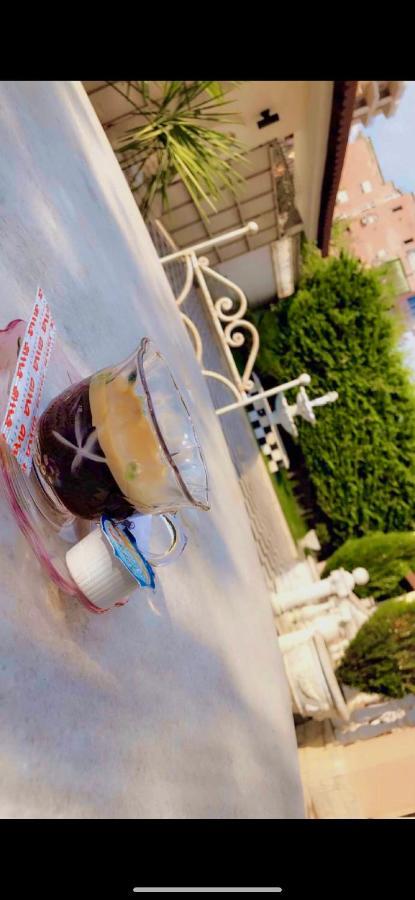 Guest House Pulake Berat Exterior foto