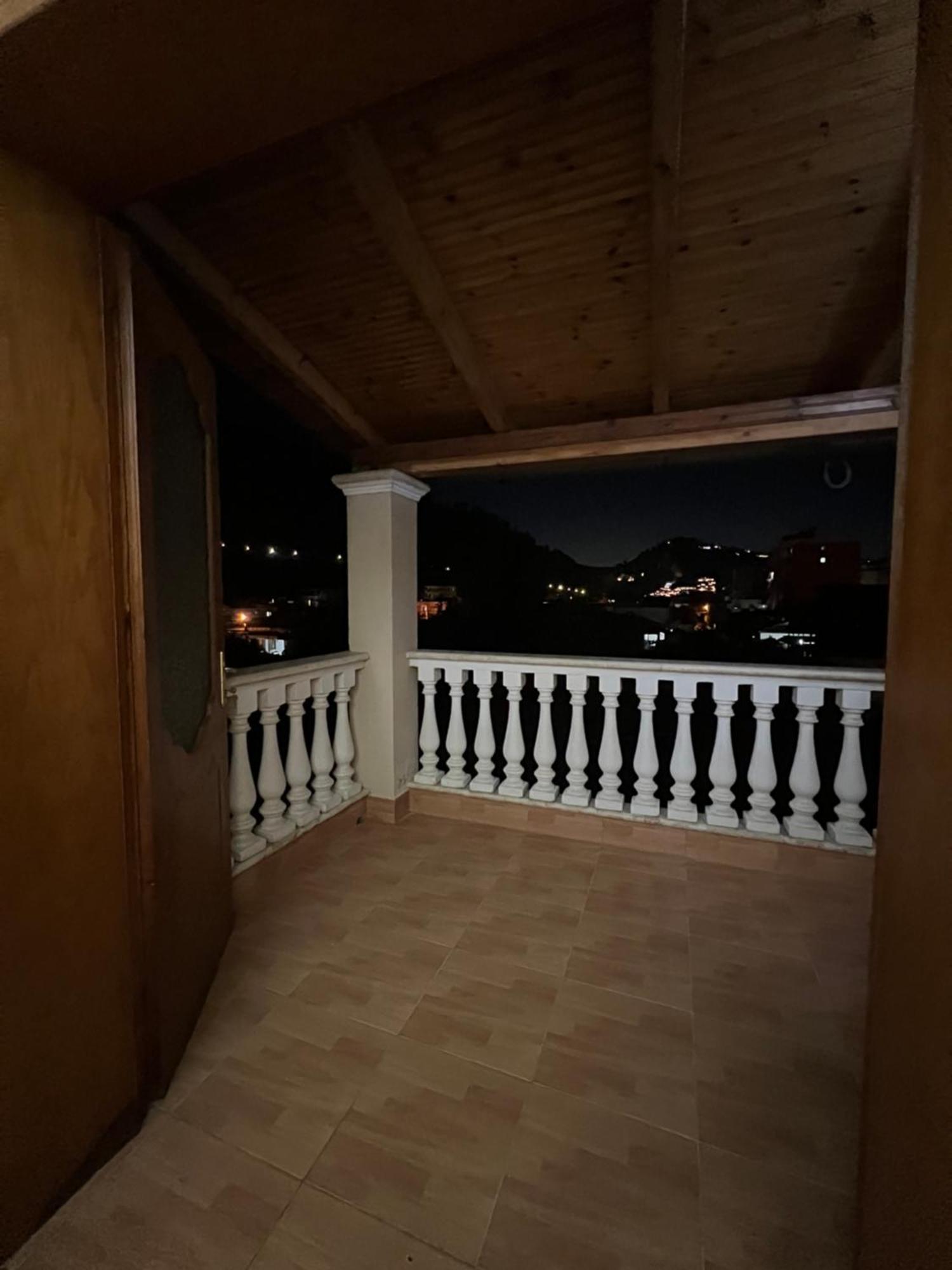 Guest House Pulake Berat Exterior foto