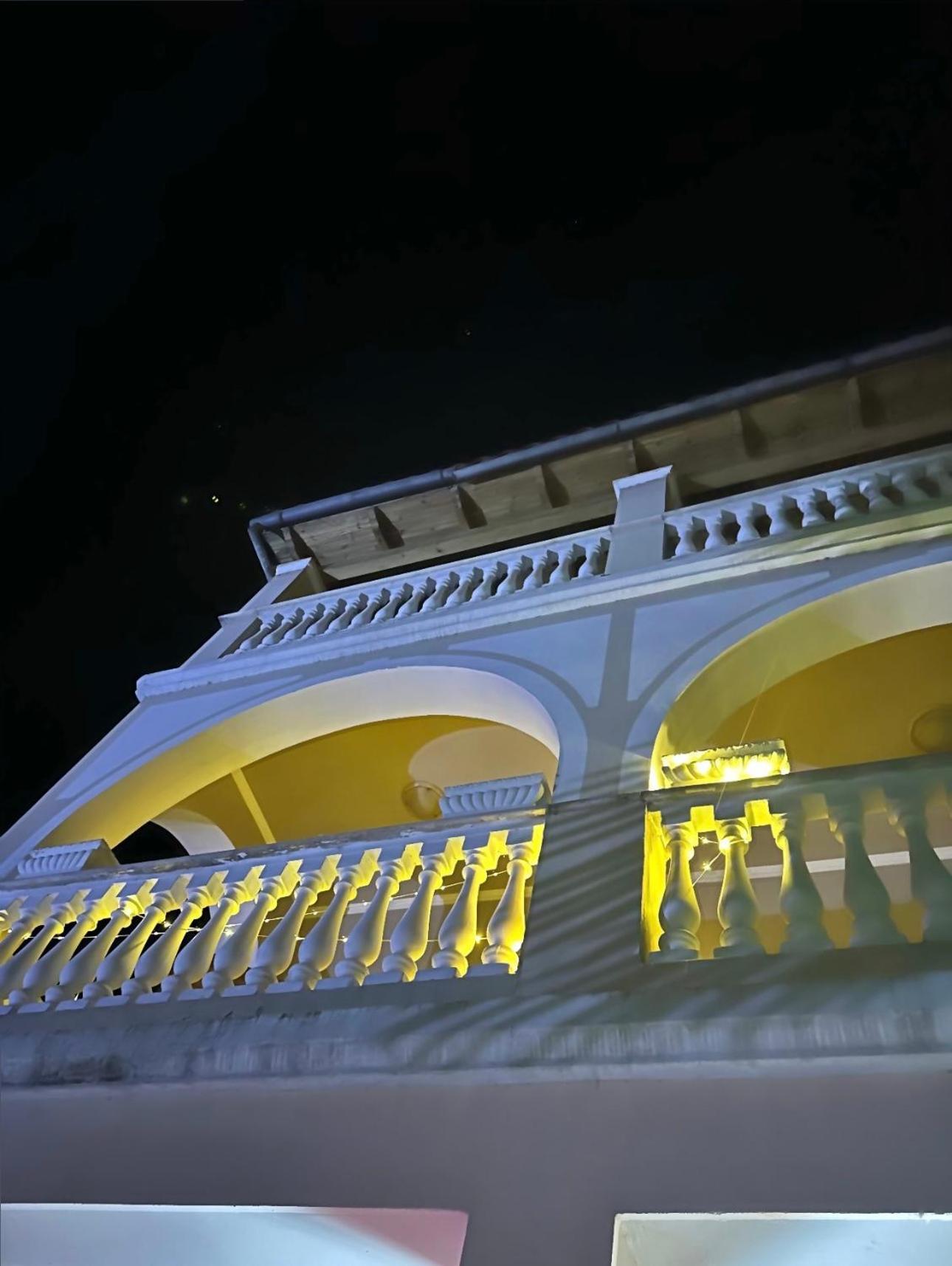 Guest House Pulake Berat Exterior foto
